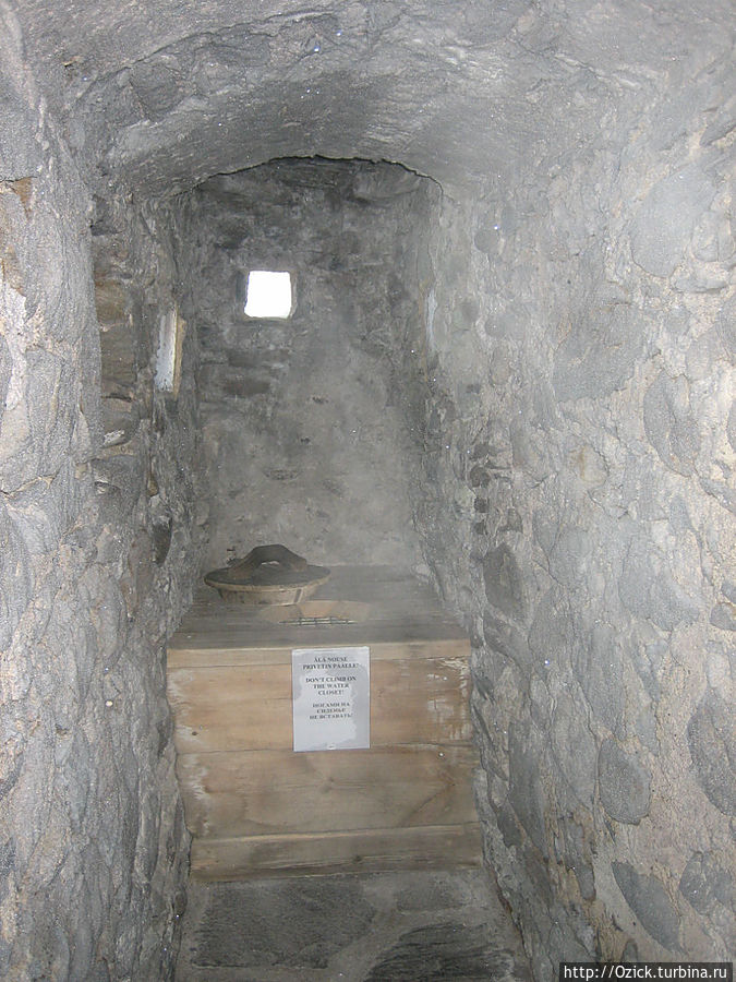 Вот и туалет. Не закрывается Вот и туалет. Не закрывается