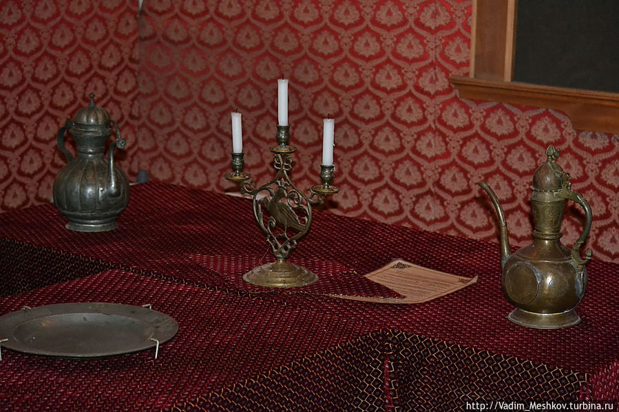 Столовая палата XVI в. в дворцовых постройках царя Ивана IV Столовая палата XVI в. в дворцовых постройках царя Ивана IV