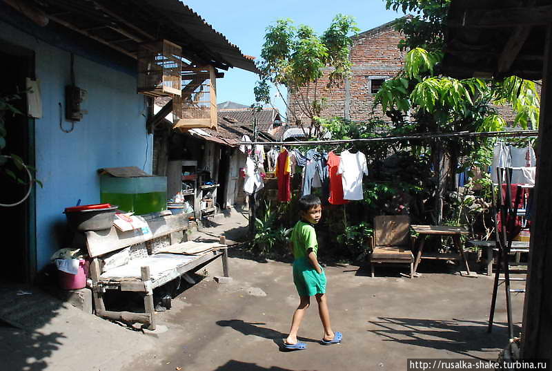 Как на самом деле расписывают батик Ява, Индонезия