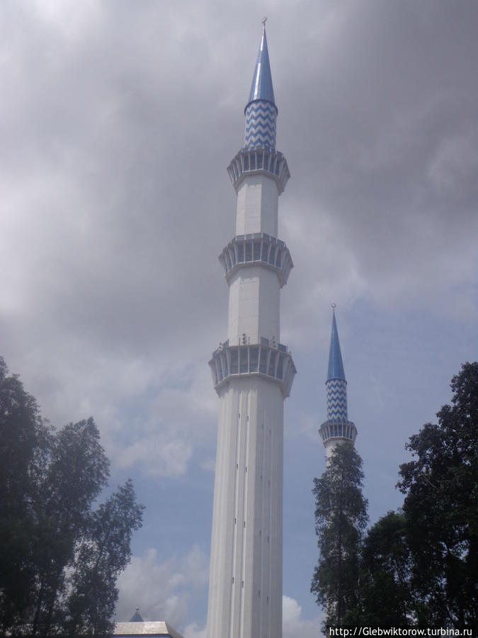 Посещение голубой мечети в Шах-Аламе Шах-Алам, Малайзия