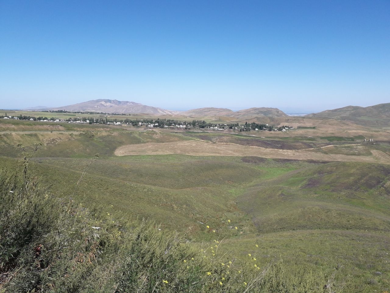 Смотровая площадка с видом на Тогуз-Булак Тогуз-Булак, Киргизия