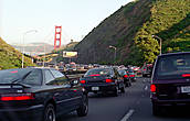 Пробка перед мостом Голден Гэйт в сторону Сан-Франциско