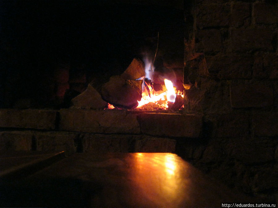 камин на уровне стола камин на уровне стола