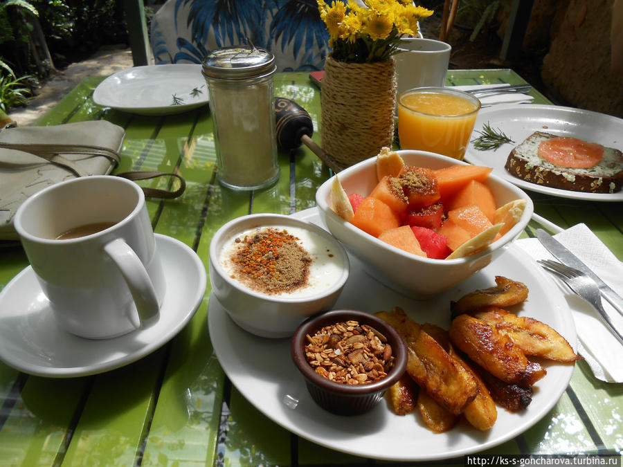 Завтрак в Антигуа Антигуа, Гватемала