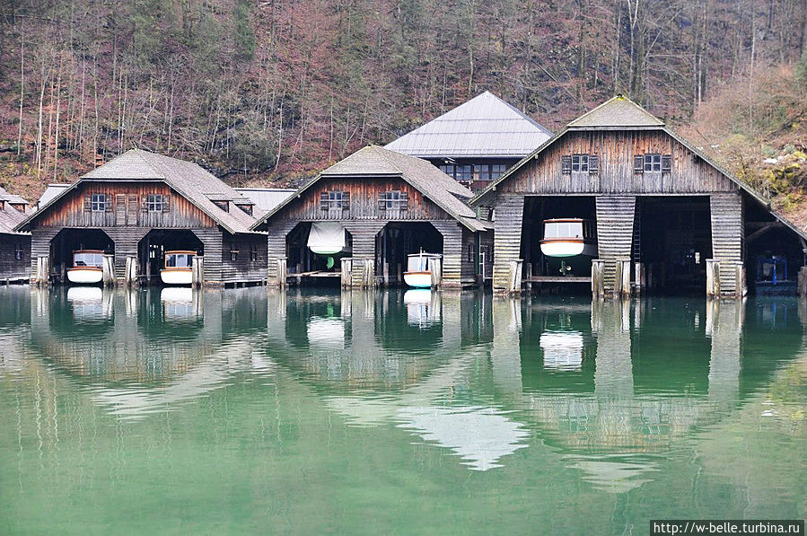 Лодочные ангары. Лодочные ангары.