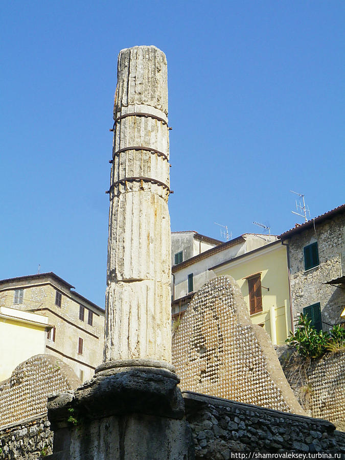 Террачина. Пешком по Аппиевой дороге Террачина, Италия Террачина. Пешком по Аппиевой дороге Террачина, Италия
