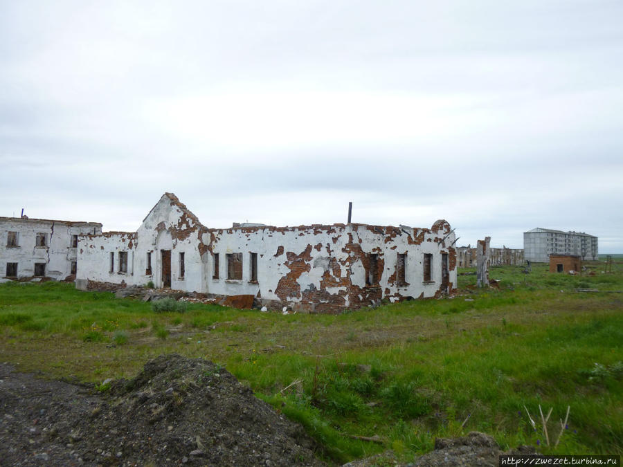 В долине Мертвецов Хальмер-Ю, Россия