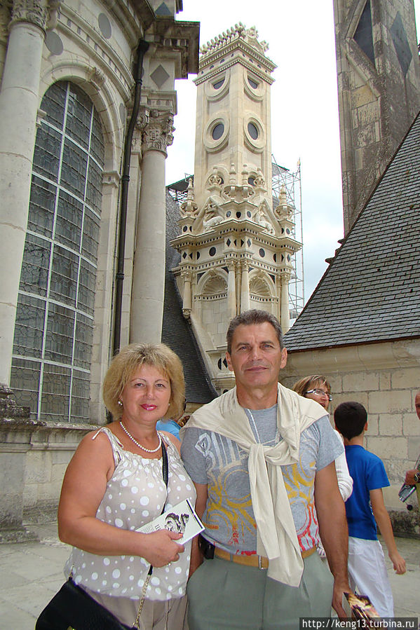 Сотни каминных труб охотничьего домика — замка Шамбор Шамбор, Франция Сотни каминных труб охотничьего домика — замка Шамбор Шамбор, Франция