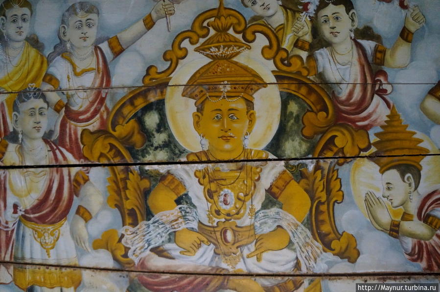 Фрески  напоминают  христианскую   роспись. Тангалла, Шри-Ланка