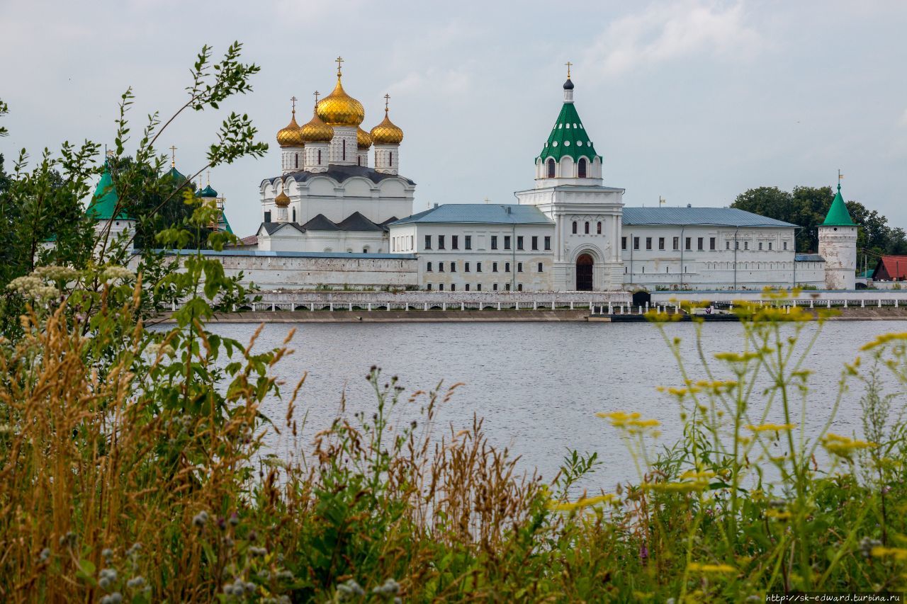 Кострома. Ипатьевский монастырь Кострома, Россия