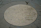Флоренция, площадь Синьории. Плита, установленная на месте казни Джироламо Савонаролы