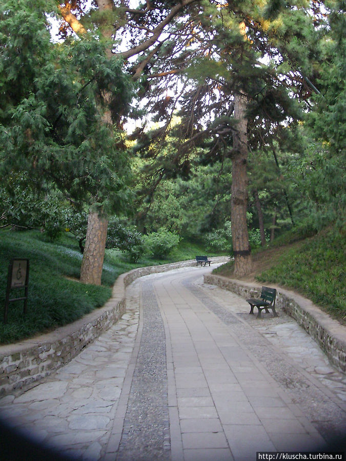 Если ходить не придерживаясь плана электронного гида, можно плутать не один день Если ходить не придерживаясь плана электронного гида, можно плутать не один день