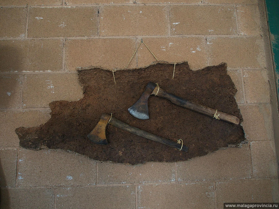 Пробковая фабрика в Ронде Ронда, Испания Пробковая фабрика в Ронде Ронда, Испания