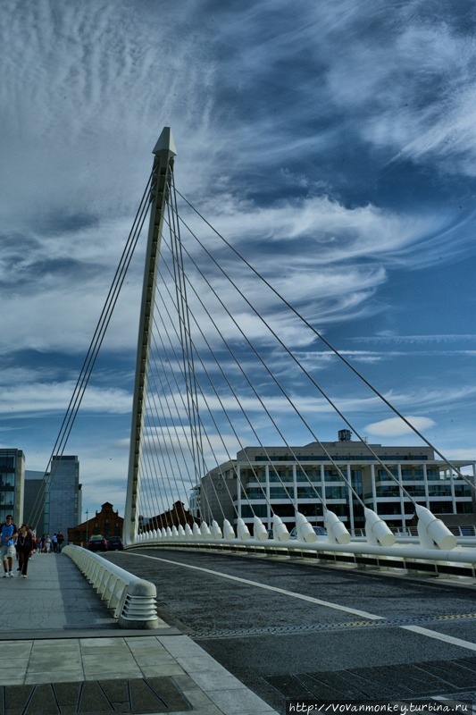 мост Samuel Beckett Bridge (2009)