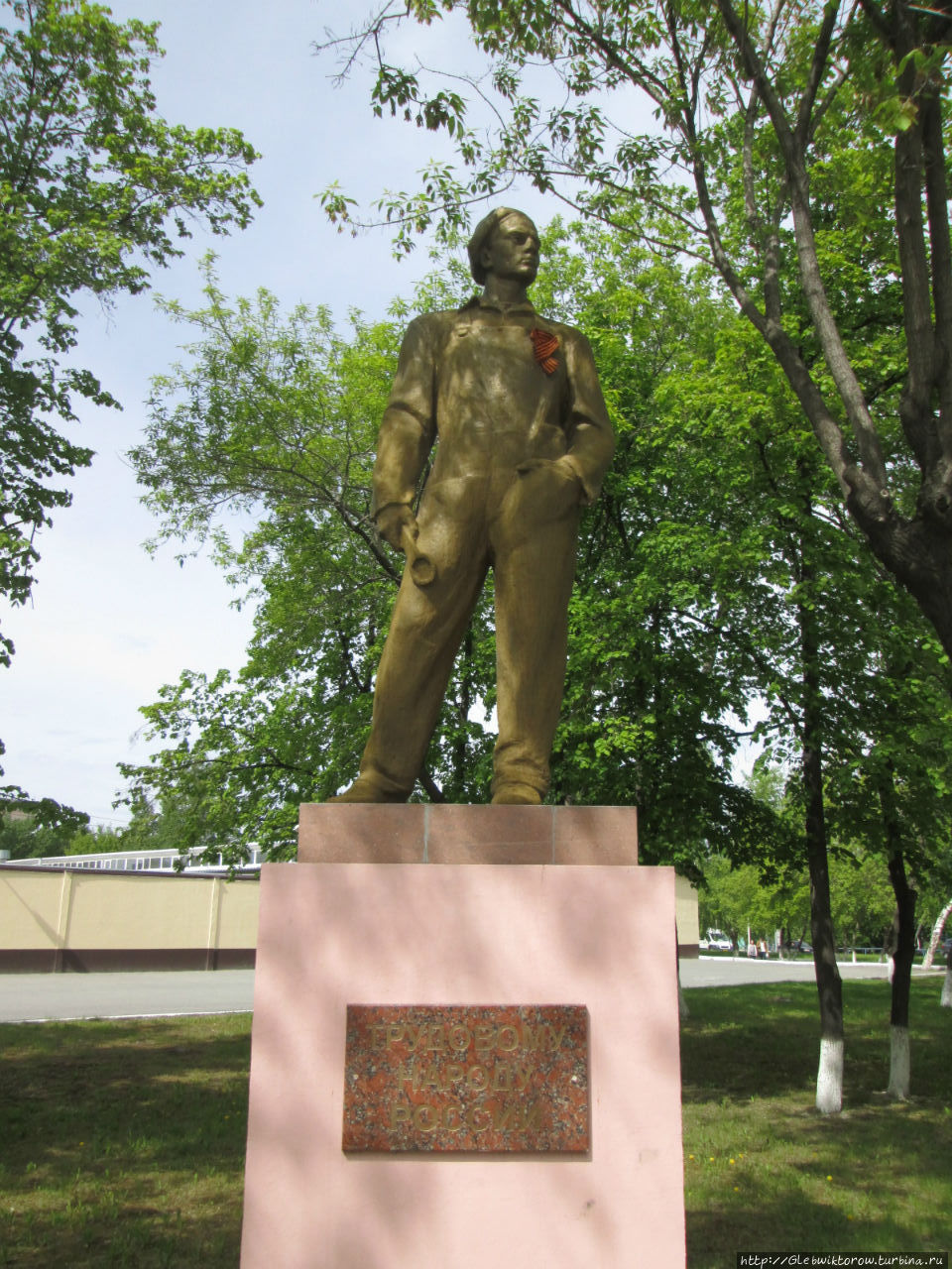Памятник Трудовому народу России Тюмень, Россия