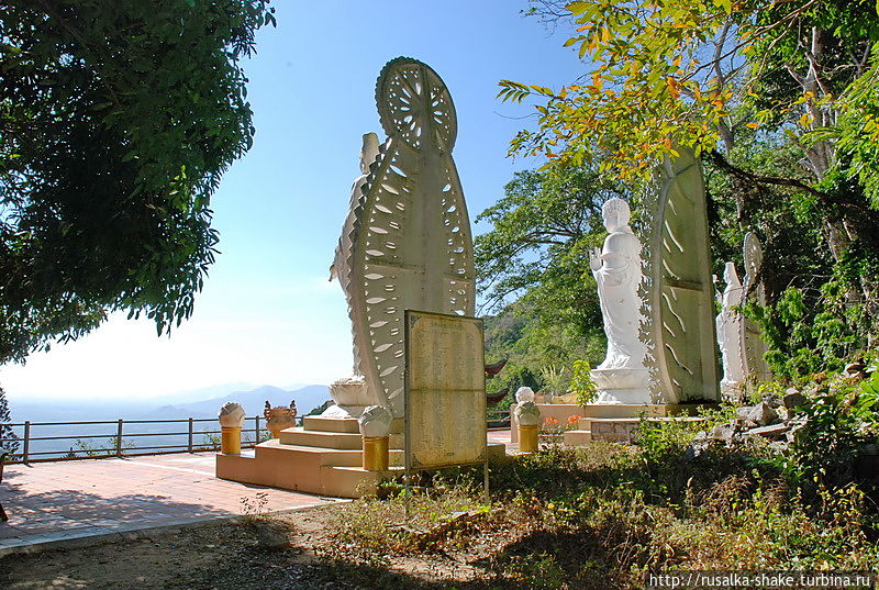 Три статуи Будд Ла-Ги, Вьетнам