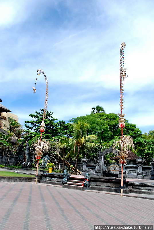 Храм на пляже Кута, Индонезия