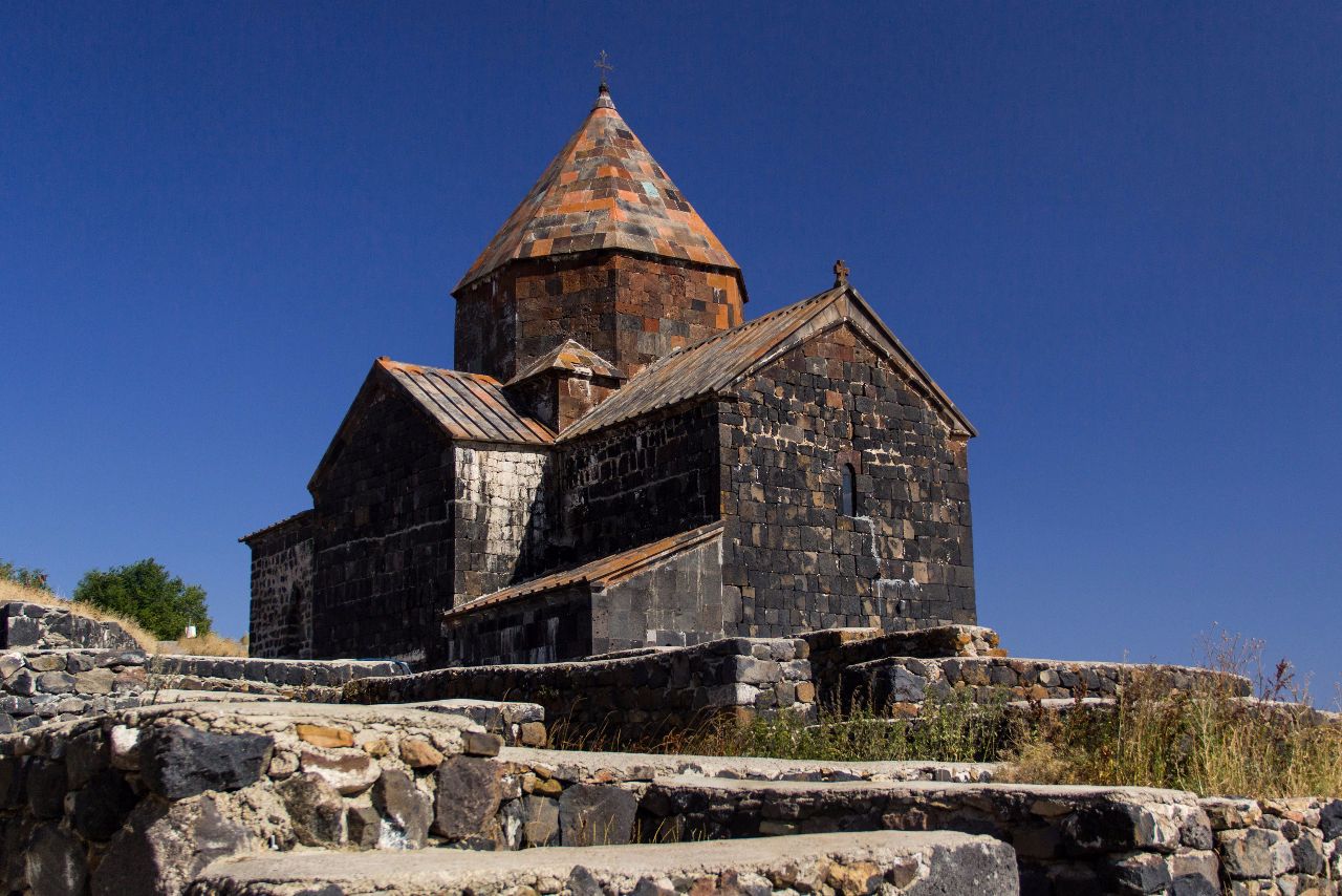 Монастырский комплекс Севанаванк Севан, Армения