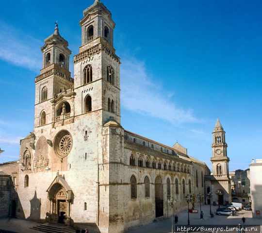 Альтамура, красивый средневековый городок. Кафедральная церковь. Матера, Италия