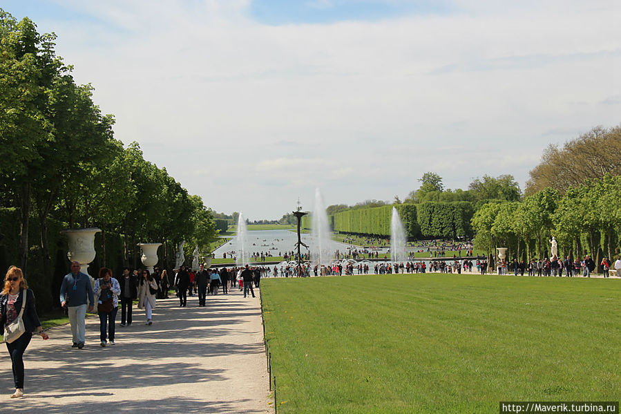 Прогулка по Версальскому парку Версаль, Франция Прогулка по Версальскому парку Версаль, Франция