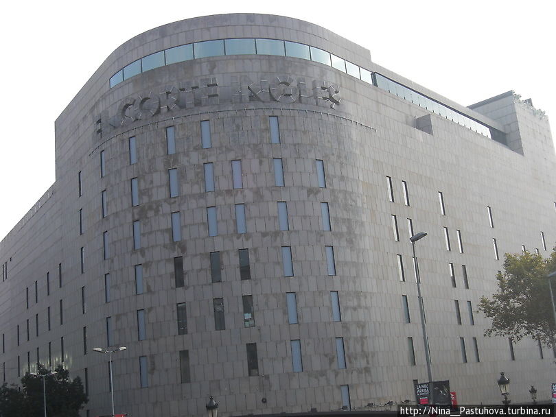 Три площади Барселоны Барселона, Испания Три площади Барселоны Барселона, Испания