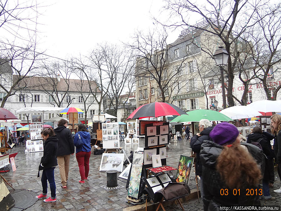 Раздражающая всех площадь Тертр Париж, Франция Раздражающая всех площадь Тертр Париж, Франция