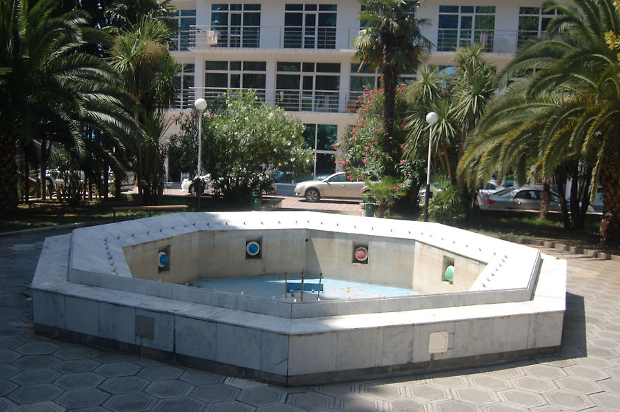 Перед отелем Перед отелем