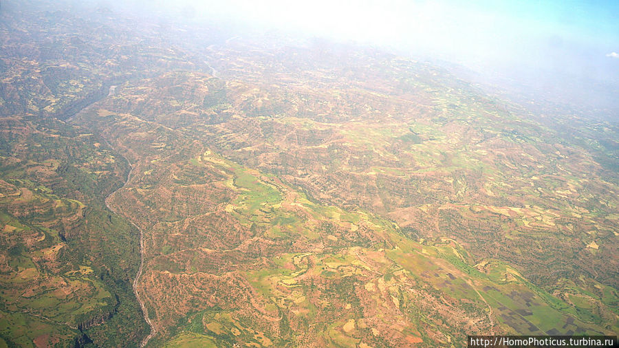 Сыменские горы с самолета Аксум, Эфиопия