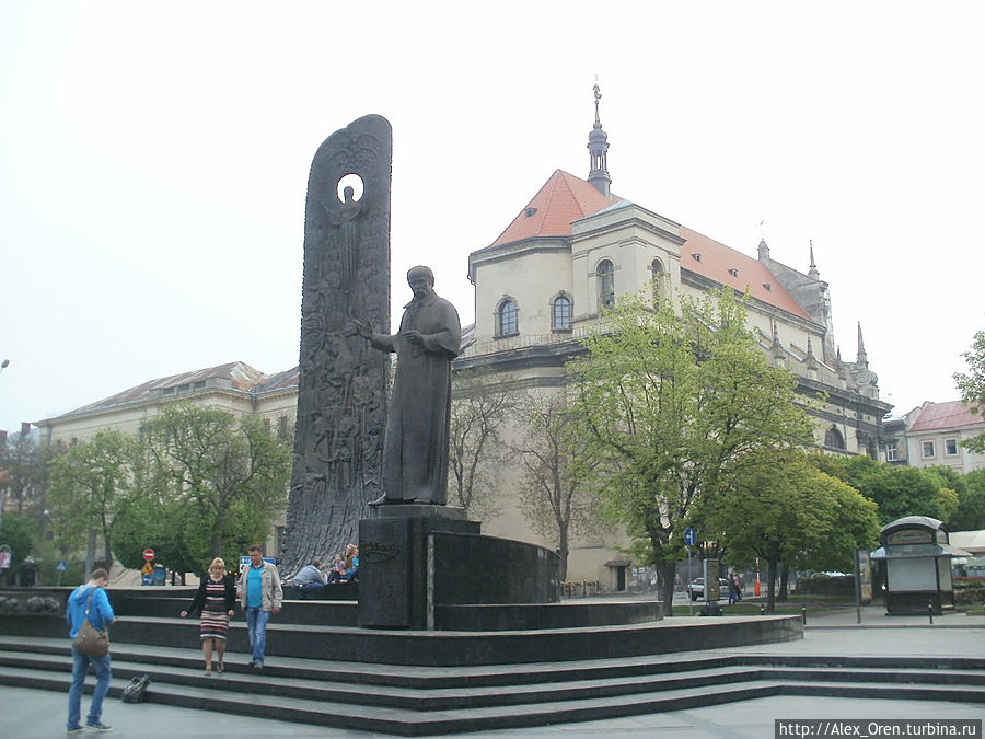 Памятник Тарасу Шевченко Львов, Украина
