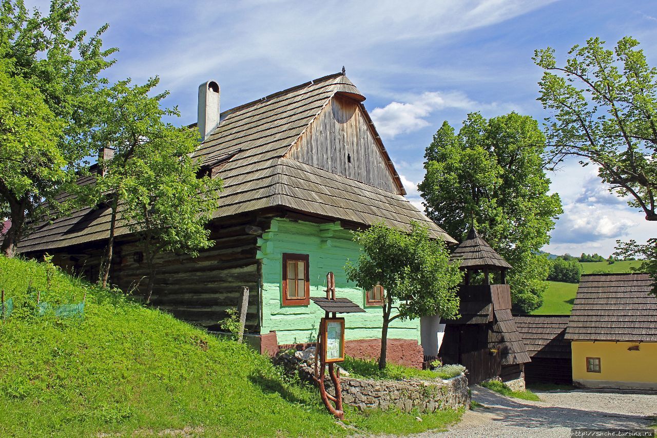 Историческая деревня Влколинец / Vlkolínec