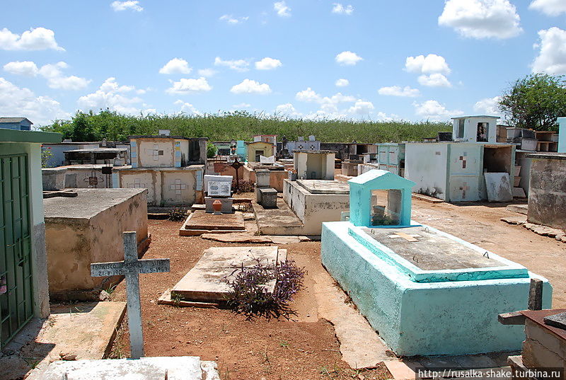 Странное кладбище Колон, Куба