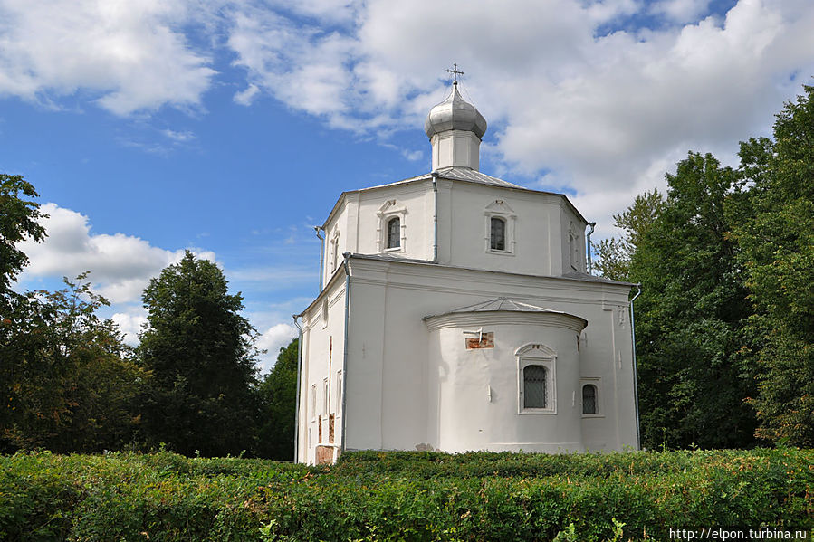 … Церковь Георгия, нижняя кладка стен относится к ХVI веку. … Церковь Георгия, нижняя кладка стен относится к ХVI веку.