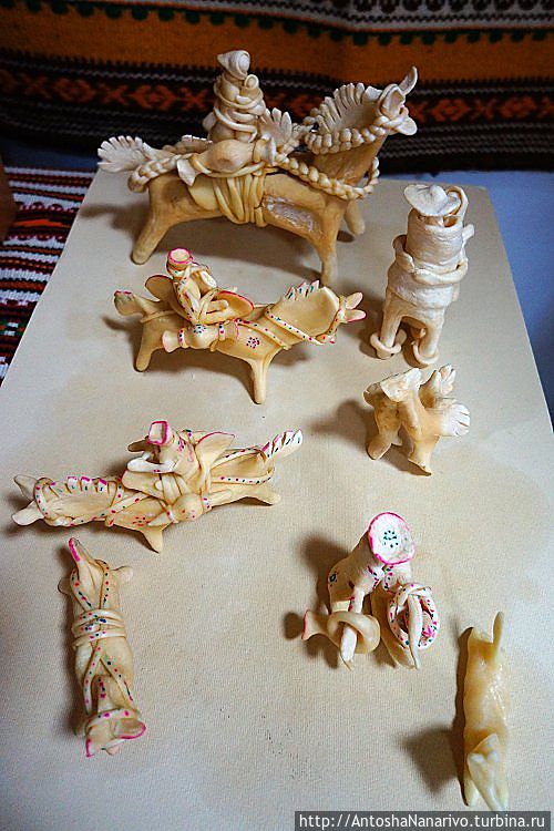 Фигурки из сыра в музее Фигурки из сыра в музее