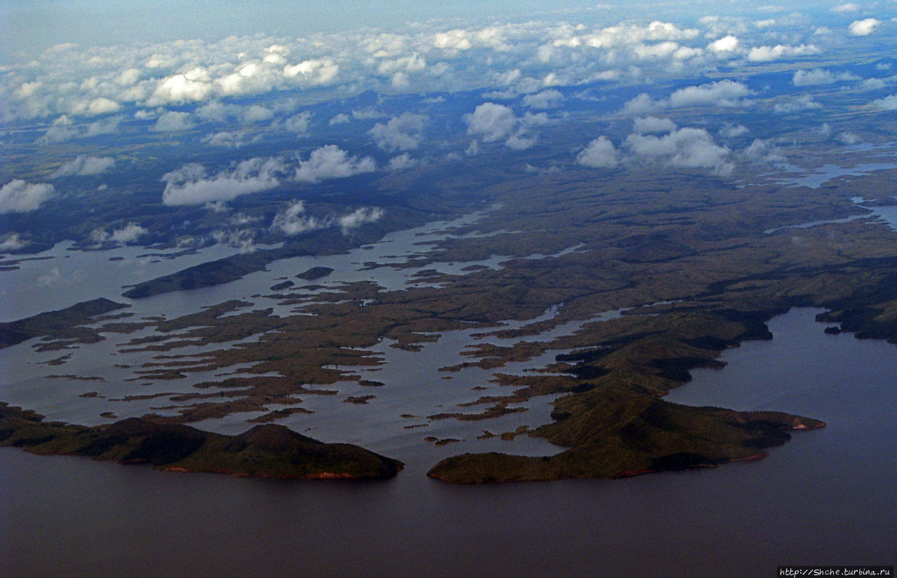 Под крылом самолета... Дельта реки Ориноко. Штат Дельта-Амакуро, Венесуэла