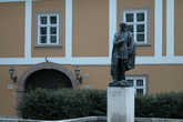 памятник венгерскому актеру 19 века Мартону Лендваи
