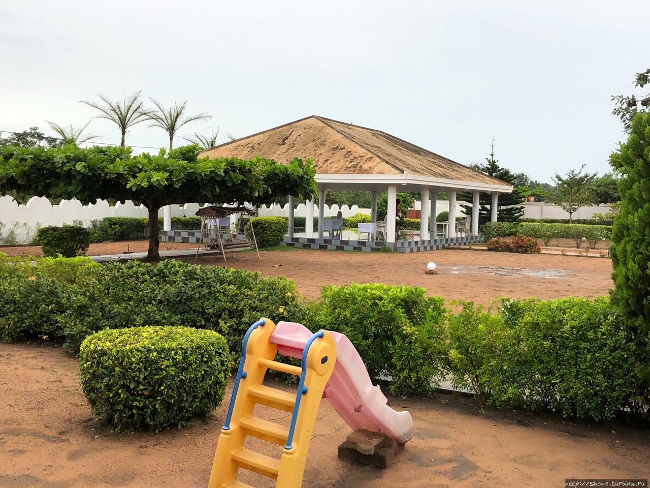 Отель «Сан Сити» Абомей, Бенин