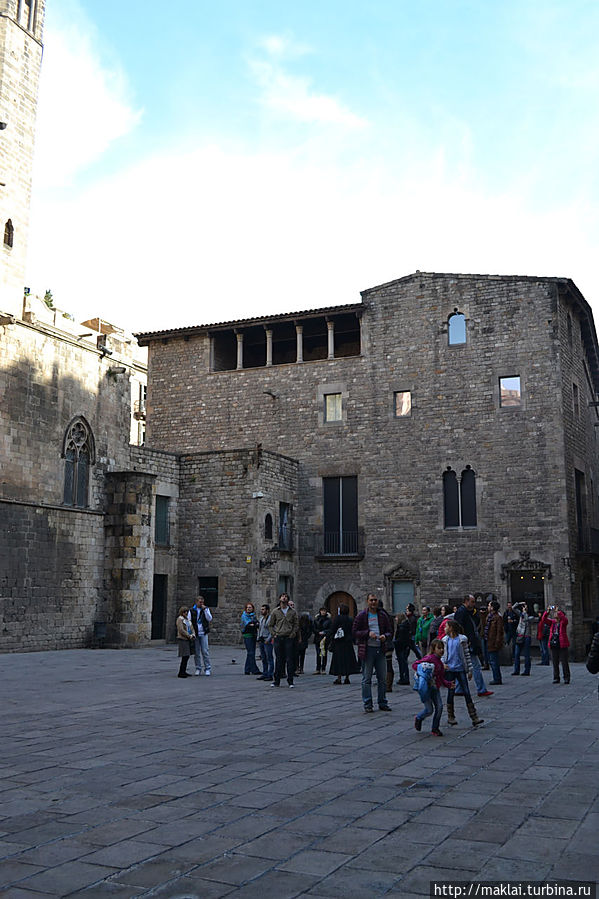 Дворец Клариана Падельяс. Дворец Клариана Падельяс.