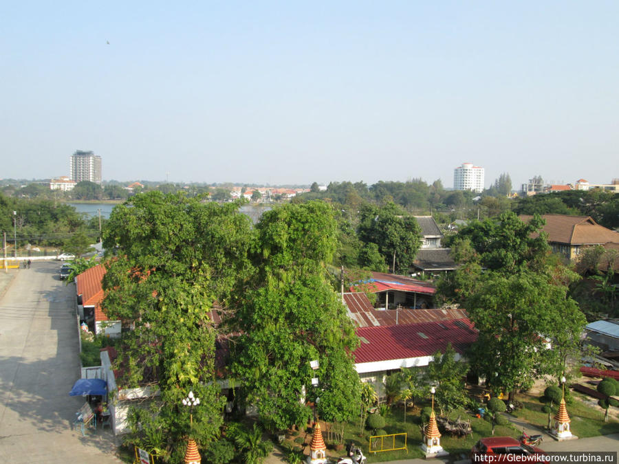 Вид на город с вата Махатхат