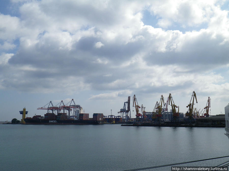 Одесса. Мы пришли сегодня в порт Одесса, Украина