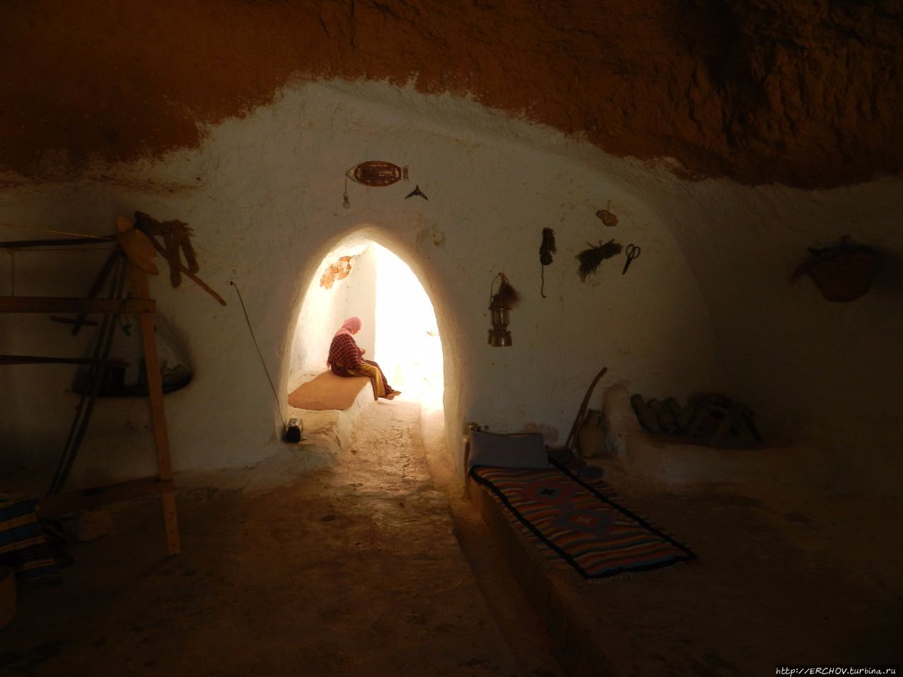 Экскурсия в Сахару. Ч — 2. В гостях у бабушки-троглодитки Матмата, Тунис