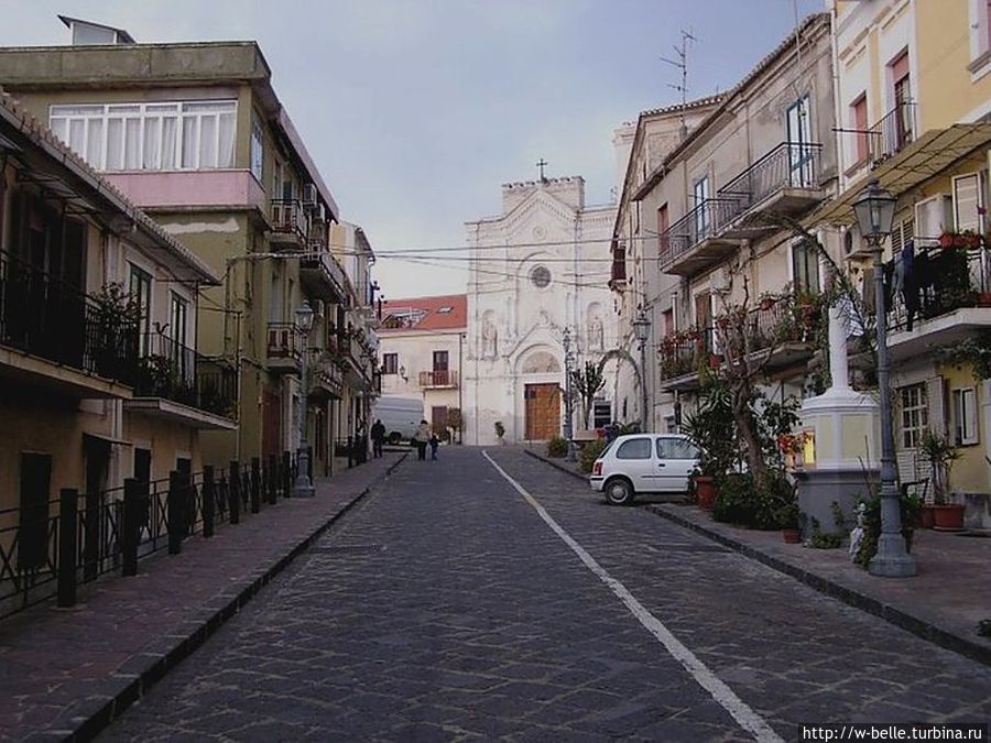 Исторический центр Сан — Джорджио. Сцилла, Италия