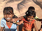 Счастливые индийские дети