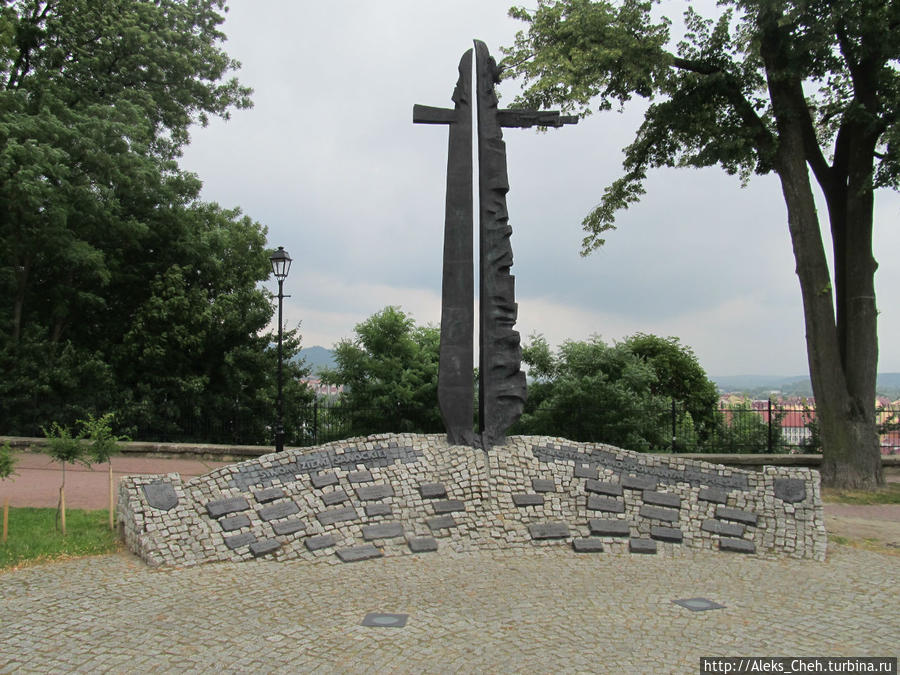 Памятник полякам погибшим за Родину Санок, Польша