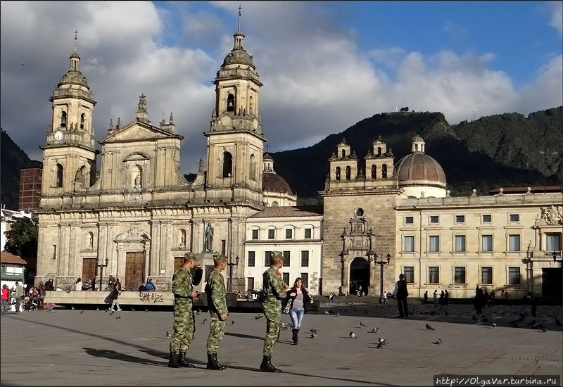Есть на что посмотреть в Боготе: туристам — на церкви, военным — на девушек Богота, Колумбия