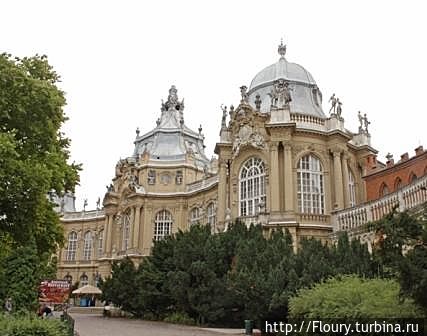 Здание купальни Здание купальни