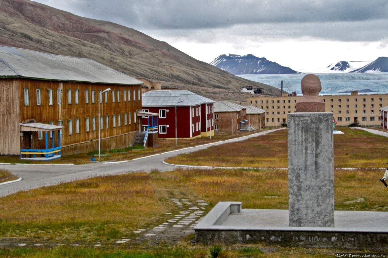 самый северный в мире памятник Ленину Пирамида, Свальбард