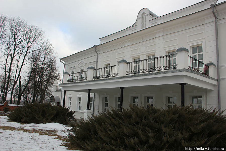 Музей-усадьба Д.В.Веневитинова после реставрации Новоживотинное, Россия Музей-усадьба Д.В.Веневитинова после реставрации Новоживотинное, Россия