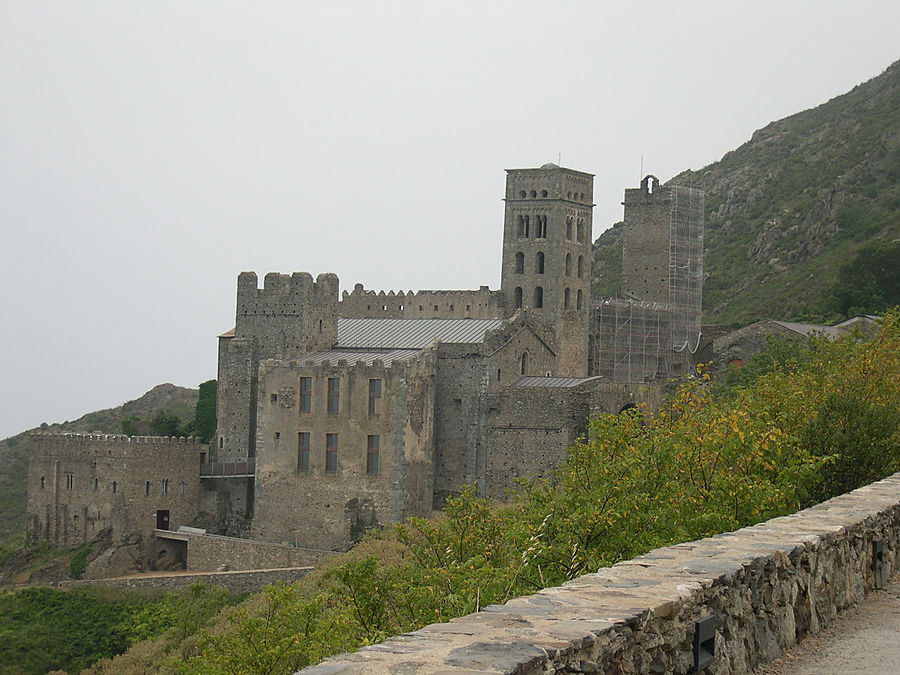 Дорога в Монастырь Эль-Порт-де-ла-Сельва, Испания