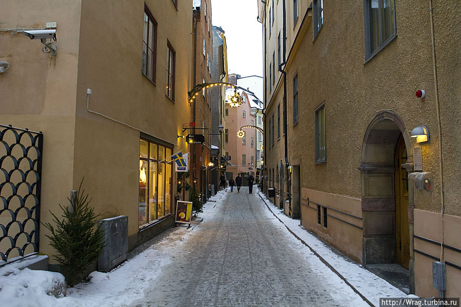 Улочки Гамла стана хранят в себе средневековую архитектуры и этой же эпохи тайны. Стокгольм, Швеция