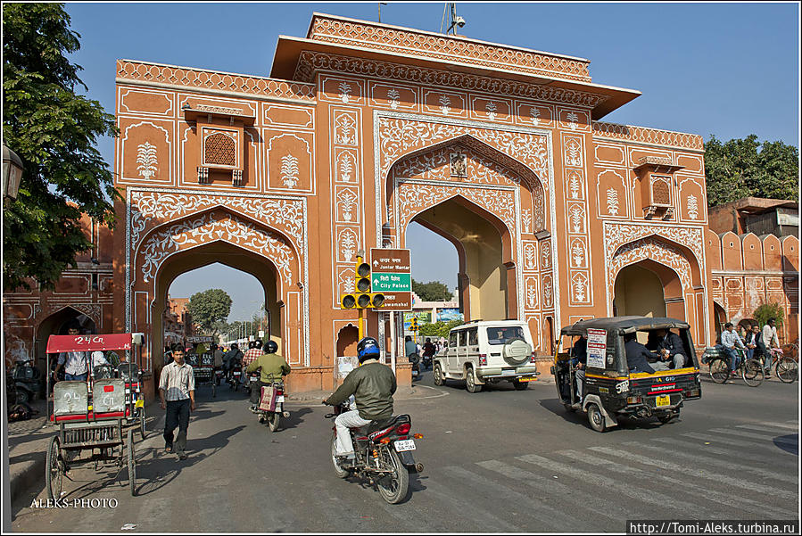 Ворота в город... Джайпур, Индия